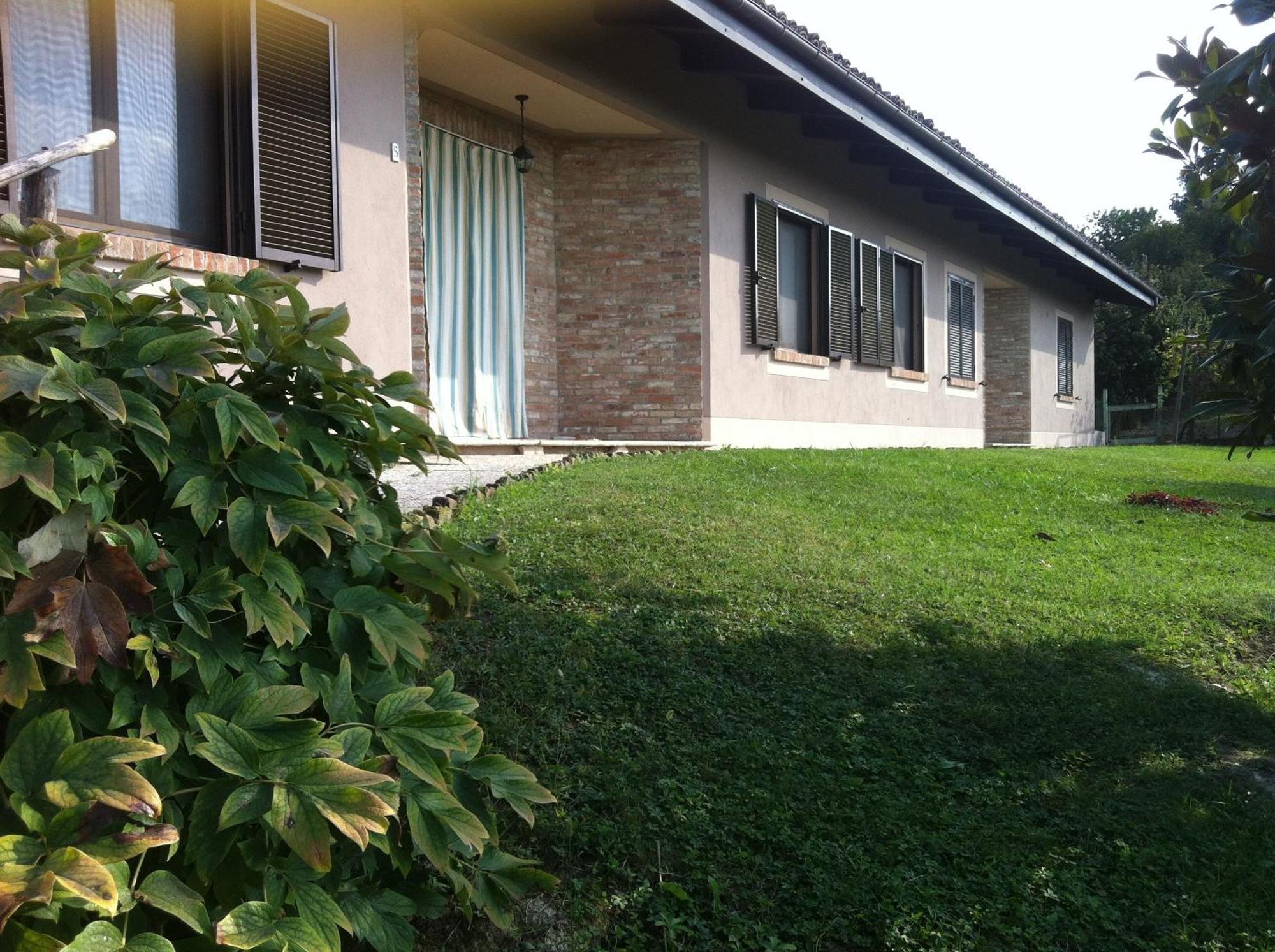 Agriturismo Bottega Di Rosanna Castagnole delle Lanze ห้อง รูปภาพ